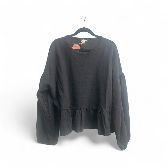 Chic Black Women's Blouse - Picture 2 of 4